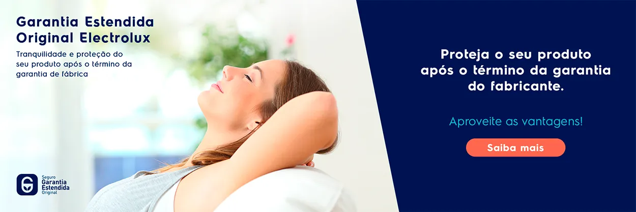 Mulher relaxando com os olhos fechados, representando a tranquilidade oferecida pela Garantia Estendida Original Electrolux
